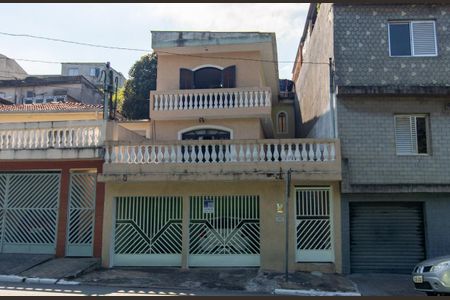 Casa à venda com 166m², 3 quartos e 2 vagasFachada
