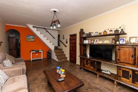 Casa à venda com 166m², 3 quartos e 2 vagasSala