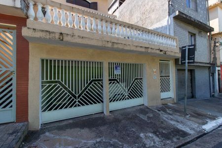 Casa à venda com 166m², 3 quartos e 2 vagasFachada