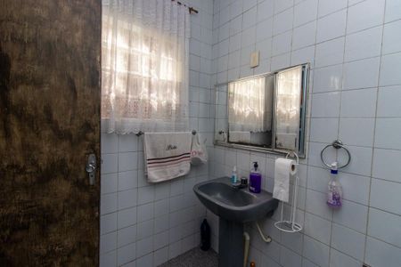 Casa à venda com 166m², 3 quartos e 2 vagasLavabo