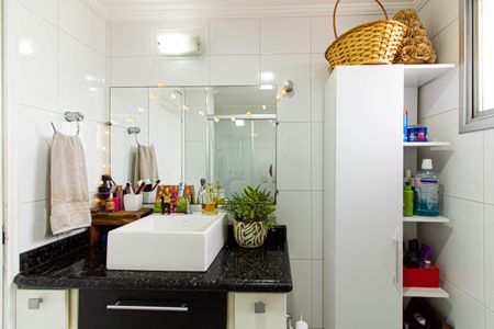 Apartamento à venda com 82m², 2 quartos e 2 vagas Apartamento à venda com 82m², 2 quartos e 2 vagasBanheiro