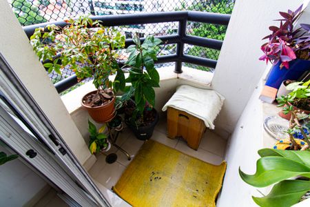 Apartamento à venda com 82m², 2 quartos e 2 vagas Apartamento à venda com 82m², 2 quartos e 2 vagasVaranda