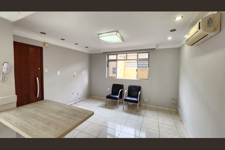 Apartamento para alugar com 70m², 2 quartos e 1 vaga Apartamento para alugar com 70m², 2 quartos e 1 vagaDetalhe Sala