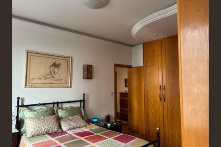 Apartamento à venda com 182m², 4 quartos e 4 vagas Apartamento à venda com 182m², 4 quartos e 4 vagasSuíte Master