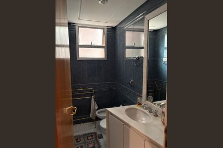 Apartamento à venda com 182m², 4 quartos e 4 vagas Apartamento à venda com 182m², 4 quartos e 4 vagasBanho Social