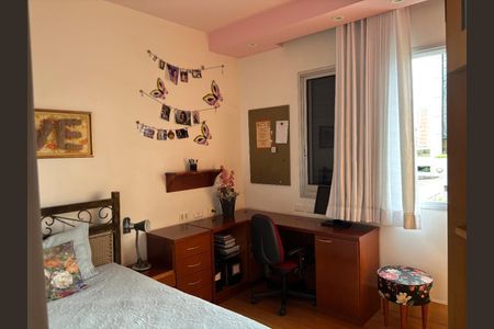 Apartamento à venda com 182m², 4 quartos e 4 vagas Apartamento à venda com 182m², 4 quartos e 4 vagasSegundo Quarto Solteiro