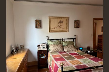 Apartamento à venda com 182m², 4 quartos e 4 vagas Apartamento à venda com 182m², 4 quartos e 4 vagasSuíte Master