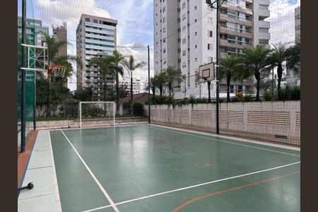 Apartamento à venda com 182m², 4 quartos e 4 vagas Apartamento à venda com 182m², 4 quartos e 4 vagasQuadra Poliesportiva