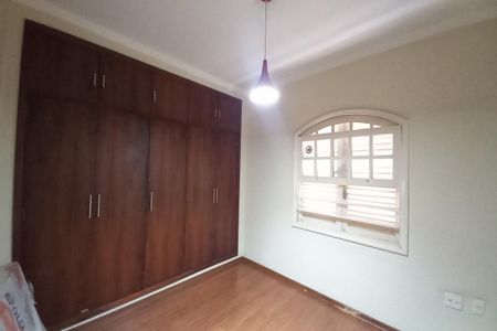 Casa à venda com 419m², 4 quartos e 1 vagaQuarto 2