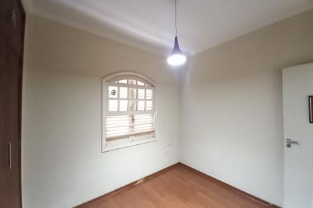 Casa à venda com 419m², 4 quartos e 1 vagaQuarto 2