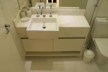 Apartamento à venda com 255m², 4 quartos e 4 vagasBanheiro da Suíte 2