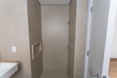 Apartamento à venda com 155m², 2 quartos e 3 vagasBanheiro do Quarto 2