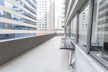 Apartamento à venda com 155m², 2 quartos e 3 vagasVaranda