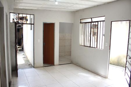 Casa para alugar com 45m², 2 quartos e sem vagaSala