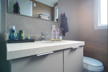 Apartamento à venda com 76m², 3 quartos e 2 vagasBanheiro da Suíte