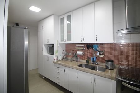 Apartamento à venda com 140m², 3 quartos e 3 vagasCozinha