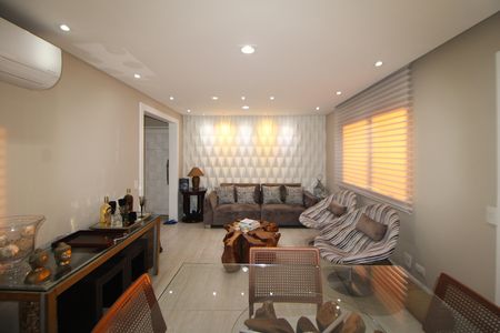 Apartamento à venda com 140m², 3 quartos e 3 vagasSala