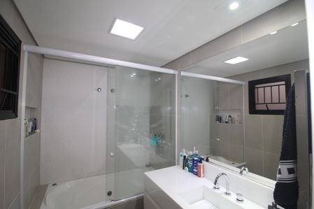 Apartamento à venda com 140m², 3 quartos e 3 vagasBanheiro da Suíte 2