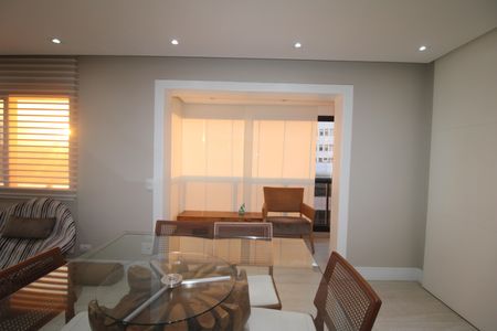 Apartamento à venda com 140m², 3 quartos e 3 vagasSala - Varanda