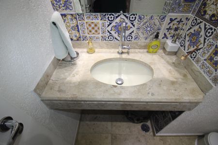 Apartamento à venda com 140m², 3 quartos e 3 vagasLavabo