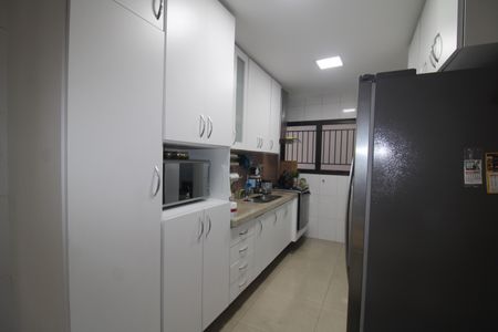 Apartamento à venda com 140m², 3 quartos e 3 vagasCozinha