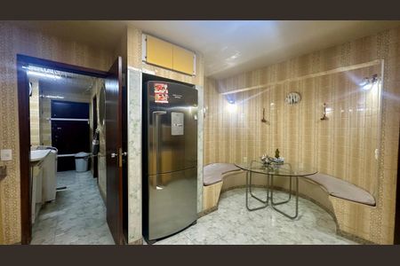 Apartamento à venda com 190m², 4 quartos e 2 vagasCozinha