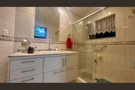 Apartamento à venda com 190m², 4 quartos e 2 vagasBanheiro
