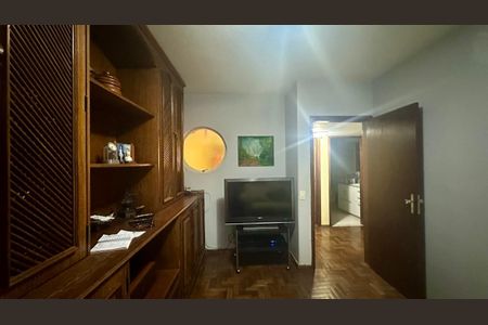 Apartamento à venda com 190m², 4 quartos e 2 vagasQuarto