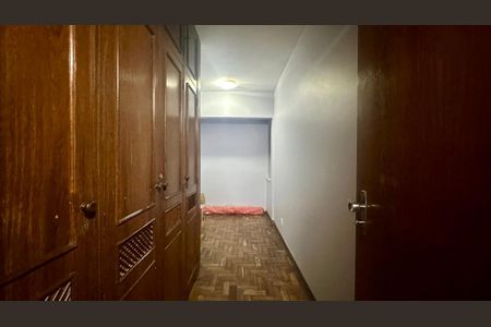 Apartamento à venda com 190m², 4 quartos e 2 vagasEscritório