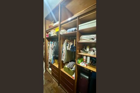 Apartamento à venda com 190m², 4 quartos e 2 vagasCloset