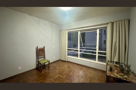 Apartamento à venda com 190m², 4 quartos e 2 vagasQuarto 2