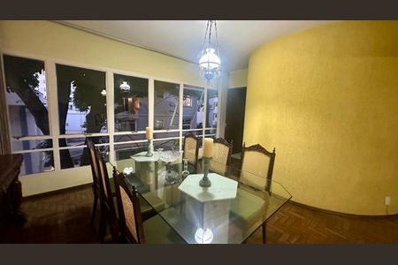 Apartamento à venda com 190m², 4 quartos e 2 vagasSala