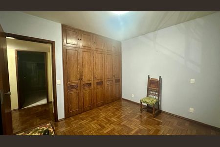 Apartamento à venda com 190m², 4 quartos e 2 vagasQuarto 2