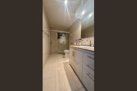 Apartamento à venda com 190m², 4 quartos e 2 vagasBanheiro