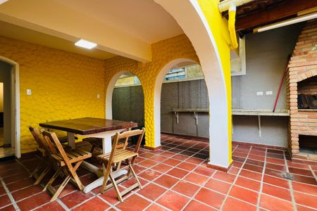 Casa à venda com 320m², 5 quartos e 3 vagas Casa à venda com 320m², 5 quartos e 3 vagasÁrea da Churrasqueira
