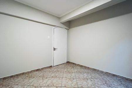 Casa à venda com 320m², 5 quartos e 3 vagas Casa à venda com 320m², 5 quartos e 3 vagasQuarto 2