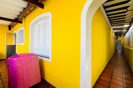 Casa à venda com 320m², 5 quartos e 3 vagas Casa à venda com 320m², 5 quartos e 3 vagasÁrea externa