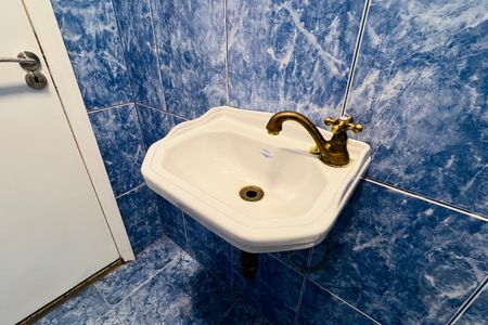 Casa à venda com 320m², 5 quartos e 3 vagas Casa à venda com 320m², 5 quartos e 3 vagasBanheiro 1