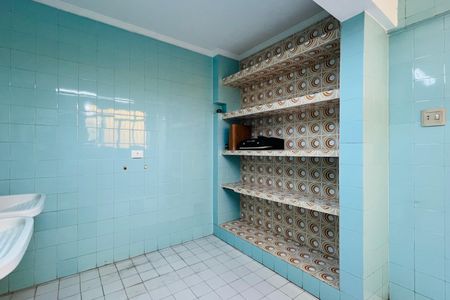 Casa à venda com 320m², 5 quartos e 3 vagas Casa à venda com 320m², 5 quartos e 3 vagasÁrea de Serviço