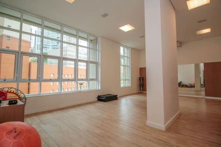 Apartamento à venda com 92m², 3 quartos e 2 vagas Apartamento à venda com 92m², 3 quartos e 2 vagasÁrea comum - Hall