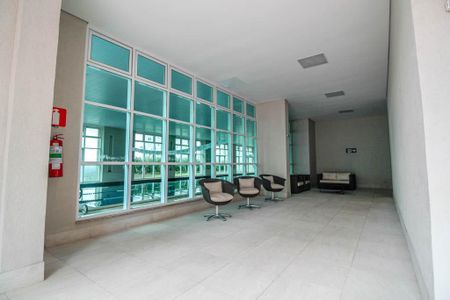 Apartamento à venda com 92m², 3 quartos e 2 vagas Apartamento à venda com 92m², 3 quartos e 2 vagasÁrea comum - Hall