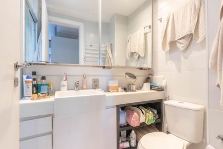 Apartamento à venda com 92m², 3 quartos e 2 vagas Apartamento à venda com 92m², 3 quartos e 2 vagasBanheiro