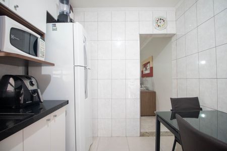 Casa à venda com 200m², 3 quartos e 2 vagas Casa à venda com 200m², 3 quartos e 2 vagasCozinha