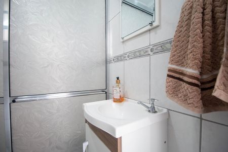 Casa à venda com 200m², 3 quartos e 2 vagas Casa à venda com 200m², 3 quartos e 2 vagasBanheiro de Serviço