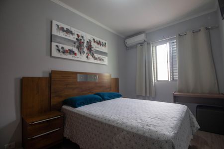 Casa à venda com 200m², 3 quartos e 2 vagas Casa à venda com 200m², 3 quartos e 2 vagasQuarto 1