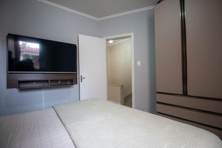 Casa à venda com 200m², 3 quartos e 2 vagas Casa à venda com 200m², 3 quartos e 2 vagasQuarto 2