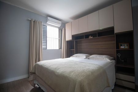 Casa à venda com 200m², 3 quartos e 2 vagas Casa à venda com 200m², 3 quartos e 2 vagasQuarto 2