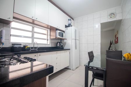 Casa à venda com 200m², 3 quartos e 2 vagas Casa à venda com 200m², 3 quartos e 2 vagasCozinha