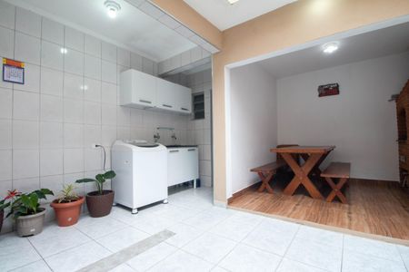 Casa à venda com 200m², 3 quartos e 2 vagas Casa à venda com 200m², 3 quartos e 2 vagasÁrea de Serviço