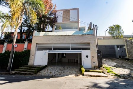 Casa para alugar com 800m², 7 quartos e 4 vagasFachada
